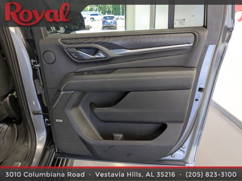 Used 2021 GMC Yukon XL Denali w/ Denali Premium Package RWD image 9