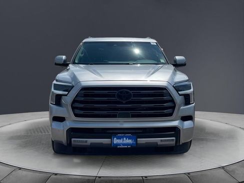 Used 2023 Toyota Sequoia Limited AWD/4WD image 8