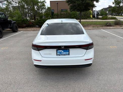 Used 2025 Honda Accord LX image 4