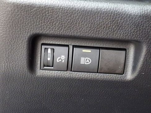 Used 2021 Toyota RAV4 LE image 23