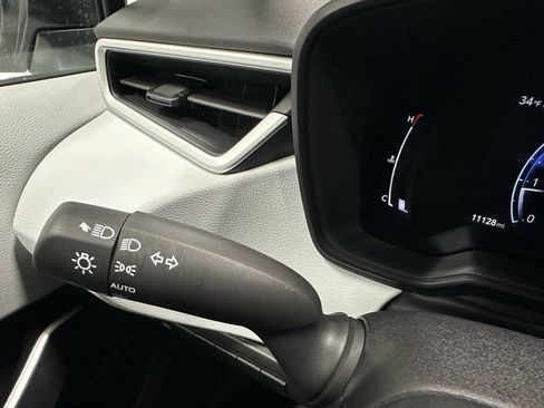 Used 2025 Toyota Corolla SE w/ SE Premium Package image 21