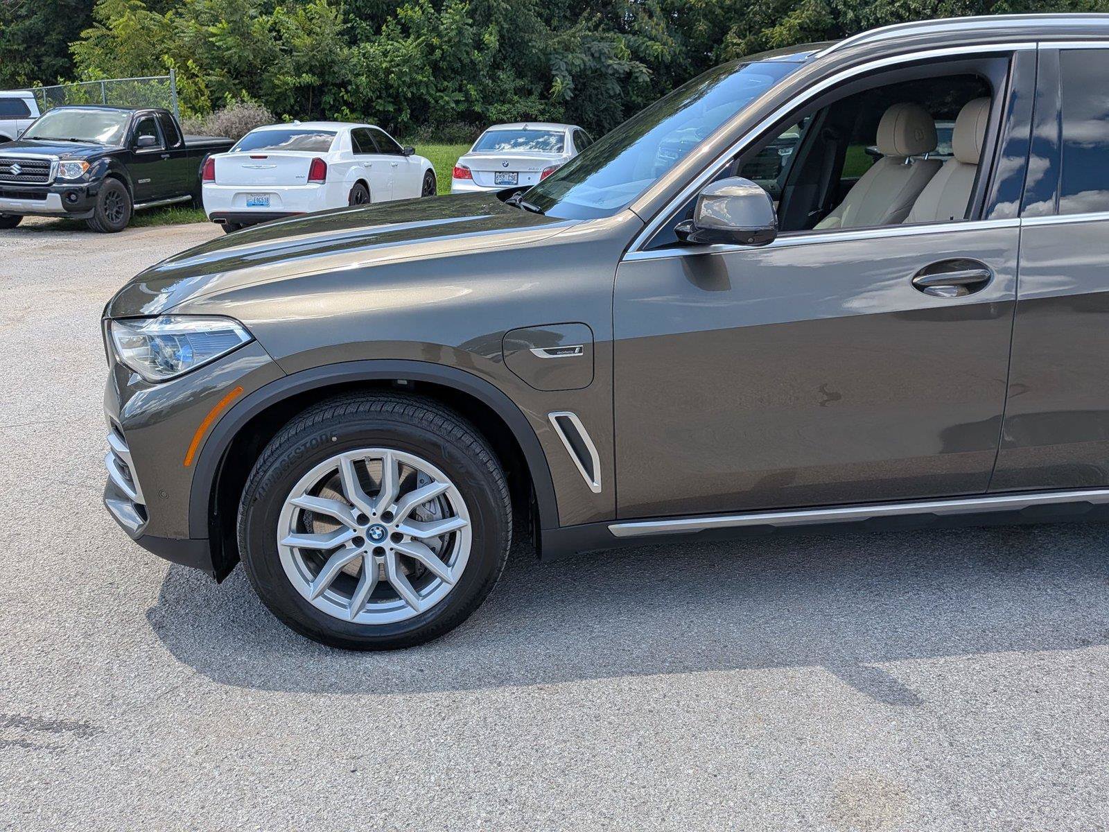 Used 2022 BMW X5 xDrive45e w/ Executive Package AWD/4WD image 10