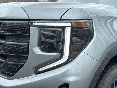 New 2026 GMC Sierra 1500 Elevation image 5