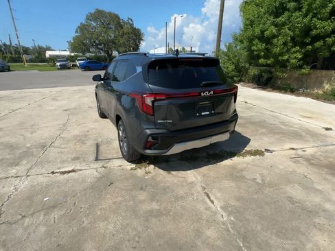 Used 2024 Kia Seltos S AWD/4WD image 6