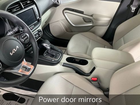 Certified 2023 Kia Soul LX image 16