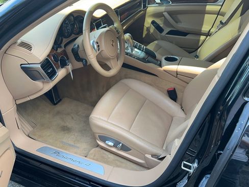 Used 2012 Porsche Panamera 4 image 12