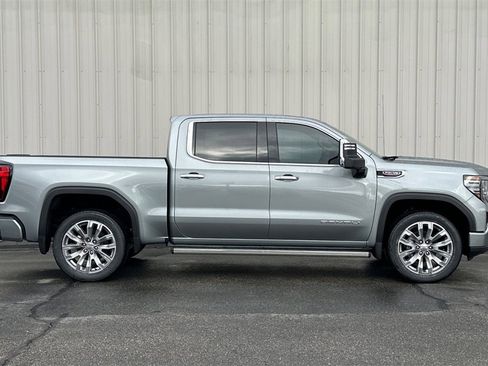 Used 2025 GMC Sierra 1500 Denali image 4