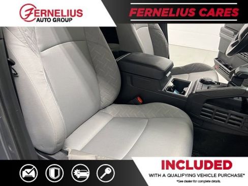 Used 2025 Toyota Tacoma SR5 image 31