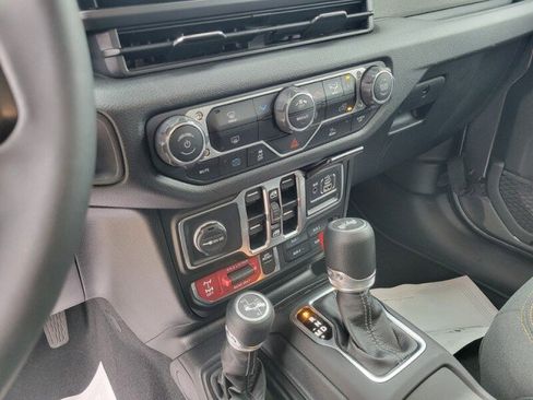 Used 2025 Jeep Wrangler Unlimited Sport S 4xe AWD/4WD image 15