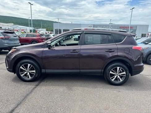 Used 2018 Toyota RAV4 XLE w/ Plus Extra Value Package AWD/4WD image 8