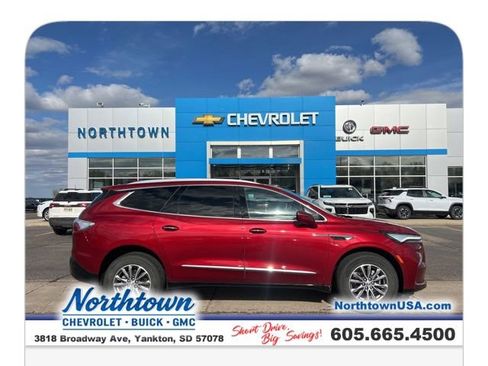 Certified 2024 Buick Enclave Essence w/ LPO, Cargo Package AWD/4WD image 30
