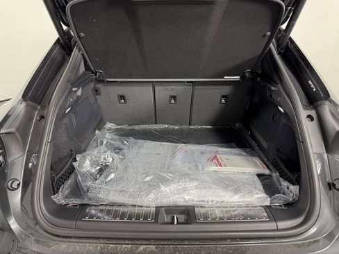 New 2025 Porsche Macan Electric image 14