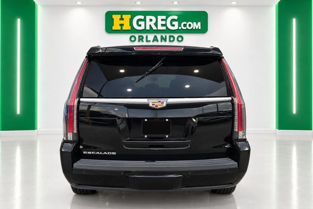 Used 2018 Cadillac Escalade Luxury RWD image 8