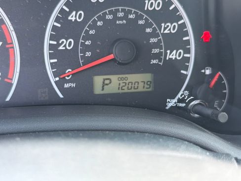 Used 2011 Toyota Corolla LE FWD image 19
