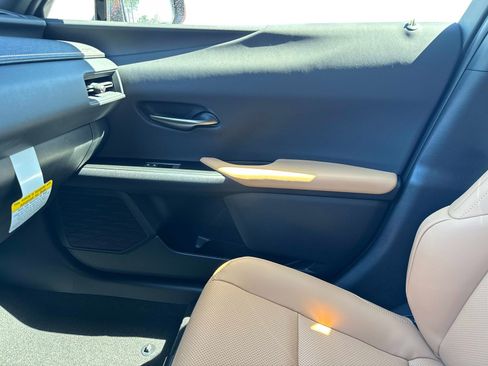 New 2025 Lexus UX 300h FWD image 24