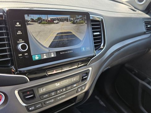 Used 2025 Honda Ridgeline Sport image 17