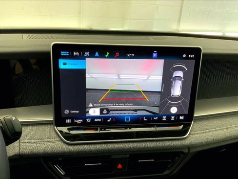 Used 2025 Volkswagen Tiguan S w/ 18" Wheel Package image 21