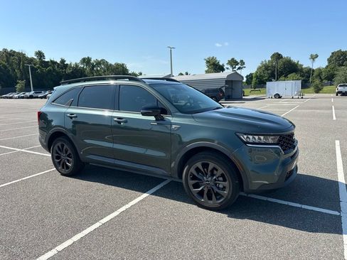 Certified 2023 Kia Sorento X-Line EX AWD/4WD image 2