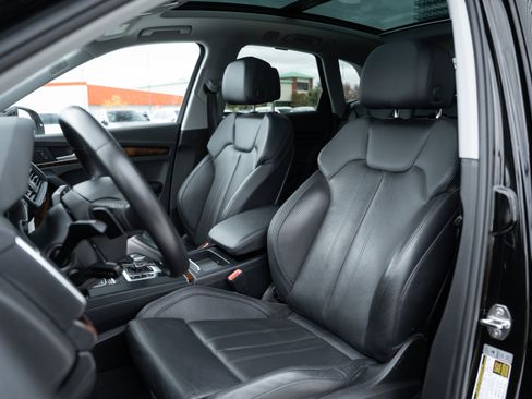 Used 2018 Audi Q5 2.0T Premium Plus w/ Premium Plus Package image 11