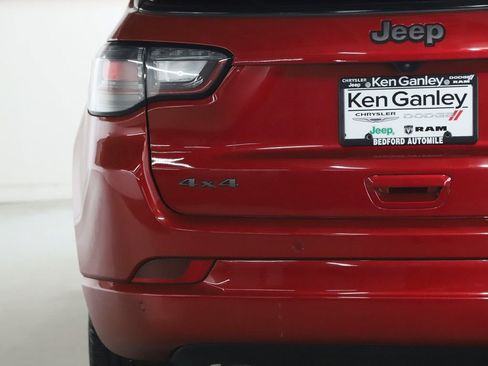 Used 2024 Jeep Compass Limited w/ High Altitude Package image 45