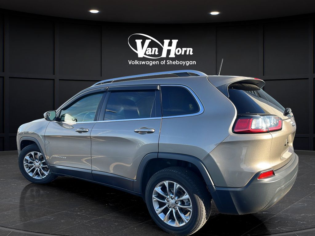 Used 2019 Jeep Cherokee Latitude Plus w/ Comfort/Convenience Group FWD image 5