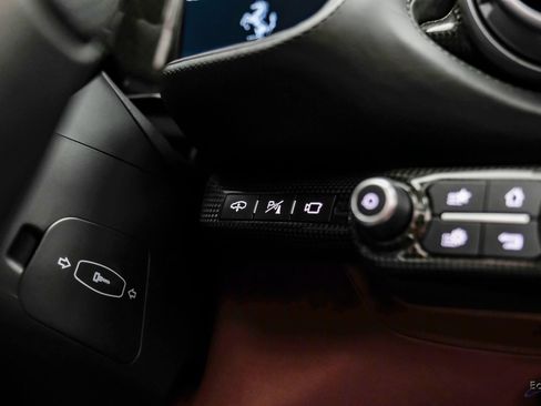 Used 2023 Ferrari 812 GTS RWD image 92