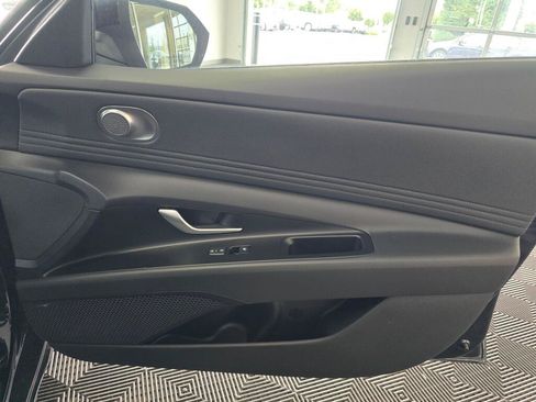 New 2026 Hyundai Elantra Limited FWD image 39