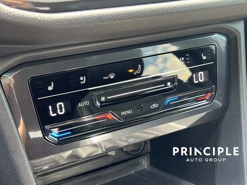 Used 2024 Volkswagen Tiguan SEL R-Line w/ MDO Package, Two-Row AWD/4WD image 25
