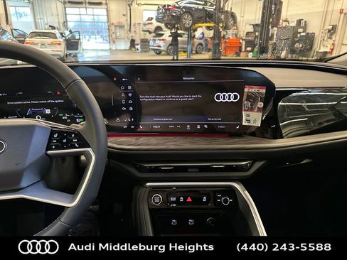 New 2025 Audi Q5 Premium image 12