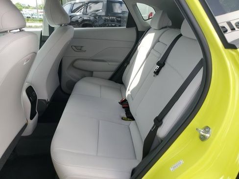 Used 2025 Hyundai Kona SEL FWD image 16