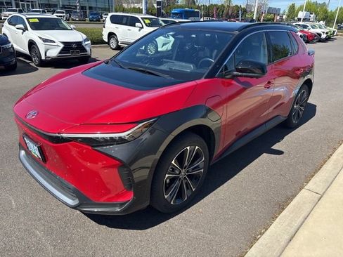 Used 2023 Toyota bZ4X Limited image 6