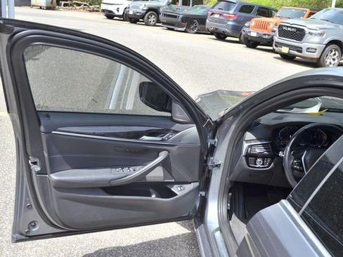 Used 2021 BMW 540i xDrive w/ Premium Package AWD/4WD image 15