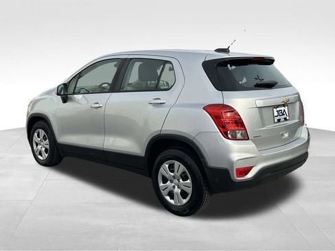Used 2018 Chevrolet Trax LS image 25
