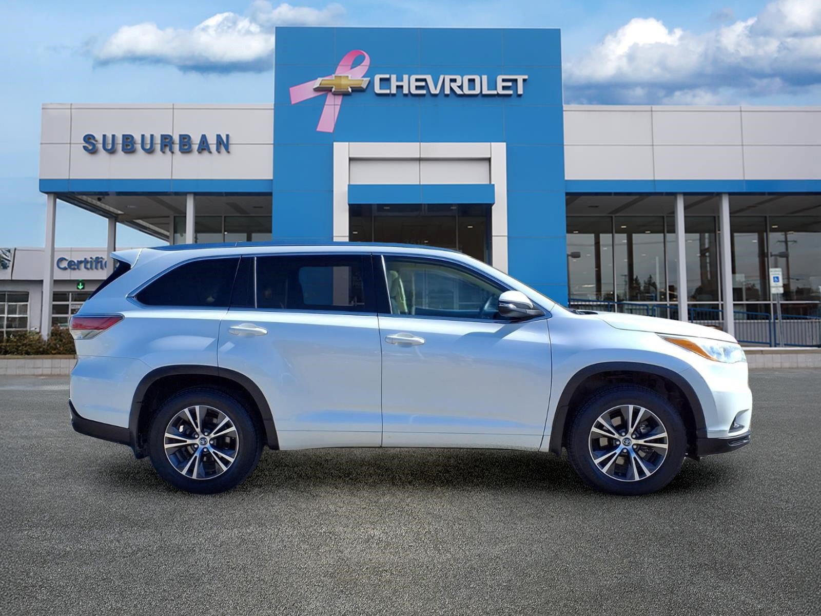 Used 2016 Toyota Highlander XLE AWD/4WD image 4