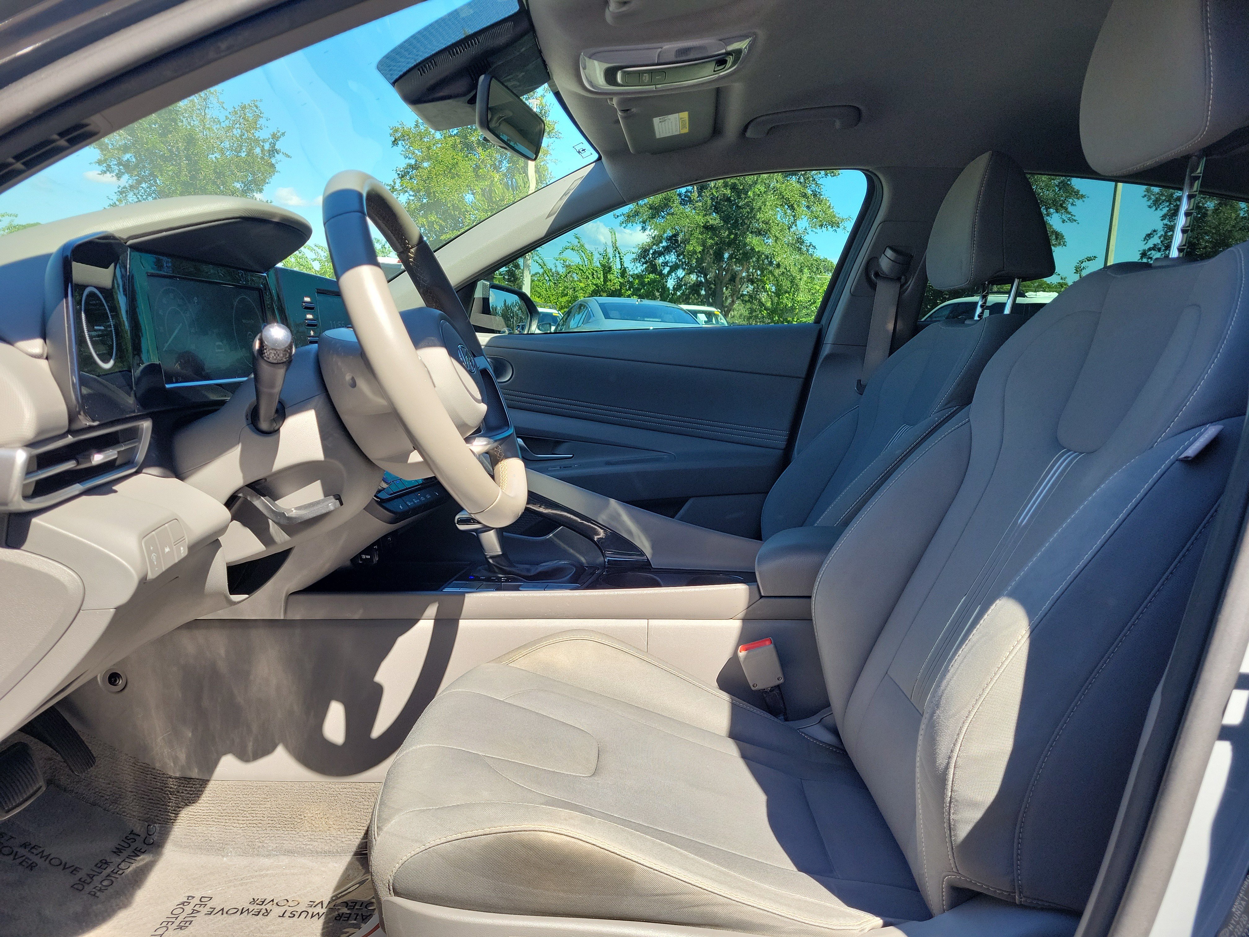Used 2021 Hyundai Elantra SEL w/ Convenience Package FWD image 13