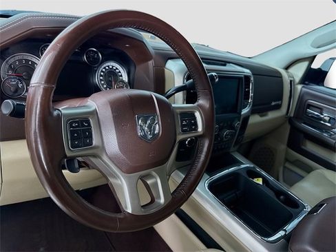 Used 2018 RAM 2500 Laramie w/ Convenience Group image 9