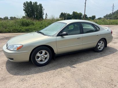 Used 2005 Ford Taurus SE