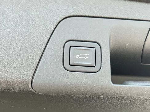 Used 2023 Buick Envision Preferred FWD image 17