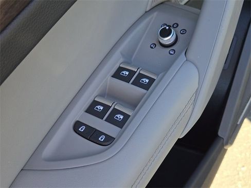 Used 2023 Audi Q5 2.0T Premium Plus image 18