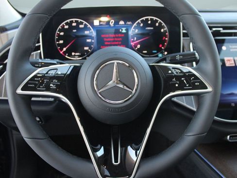 Used 2026 Mercedes-Benz E 350 4MATIC Sedan image 17