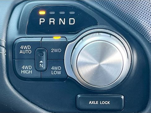 Used 2019 RAM 1500 Limited w/ Advanced Safety Group AWD/4WD image 17