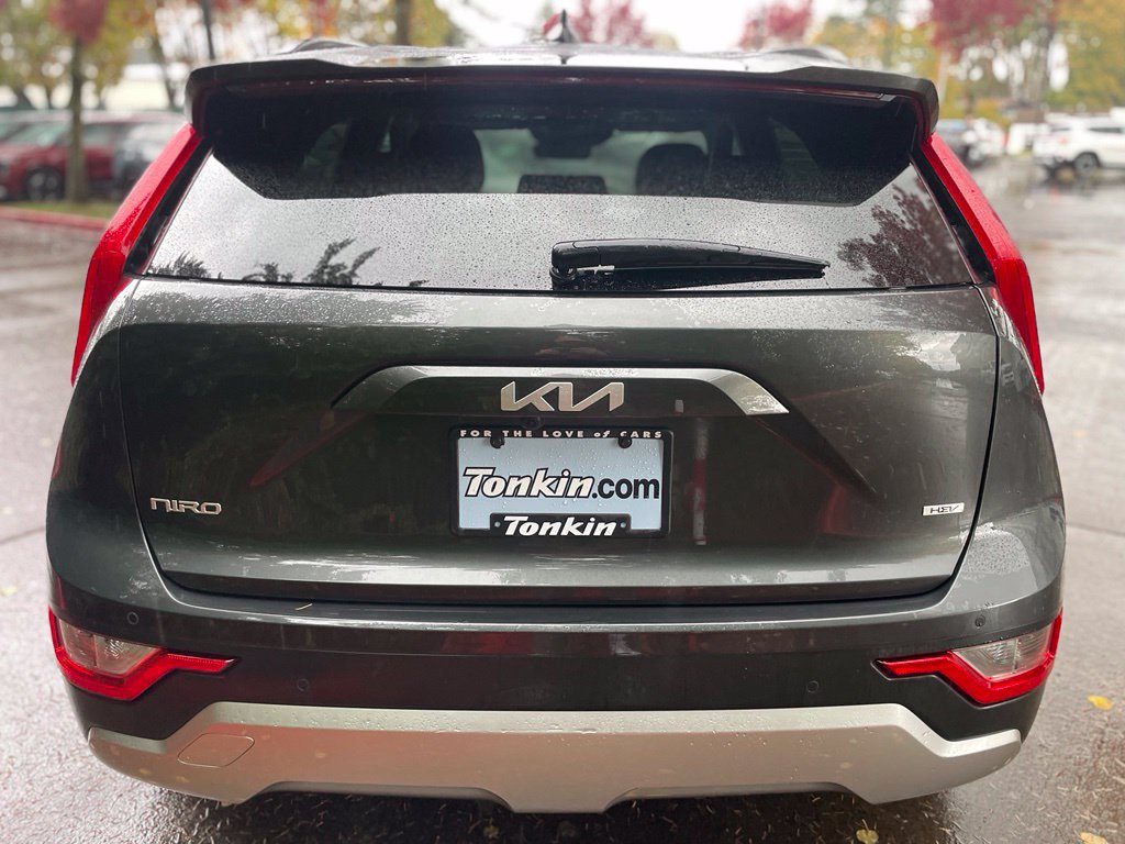 Used 2025 Kia Niro EX FWD image 6