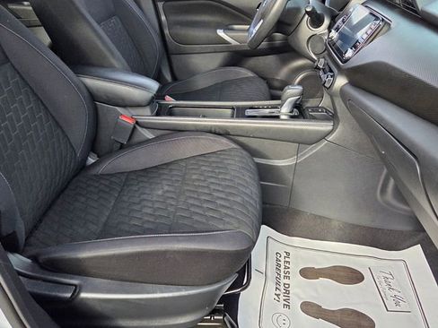 Used 2021 Nissan Kicks SV image 16