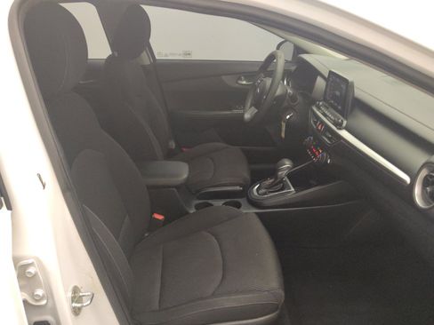 Used 2019 Kia Forte LXS FWD image 21