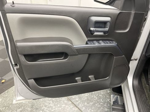 Used 2018 Chevrolet Silverado 1500 Custom w/ Custom Value Package image 6