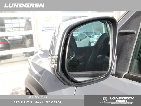 Used 2021 Toyota Tacoma TRD Off-Road image 44