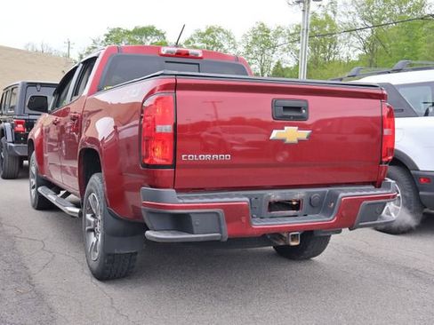 Used 2019 Chevrolet Colorado Z71 AWD/4WD image 5