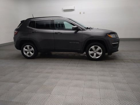 Used 2018 Jeep Compass Latitude AWD/4WD image 11