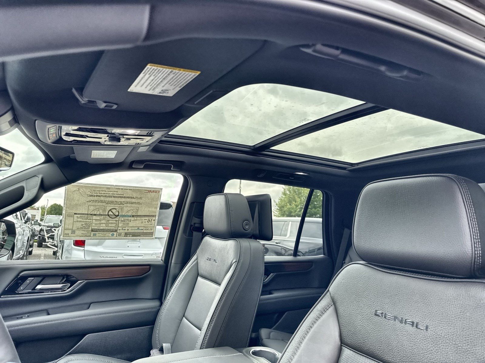 New 2026 GMC Yukon Denali w/ Denali Reserve Package AWD/4WD image 20