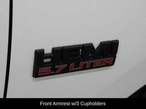 Used 2018 RAM 1500 Express w/ Express Value Package image 40